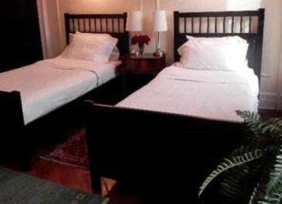 фото отеля Lefferts Manor Bed and Breakfast New York City