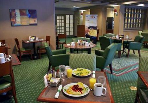 фото отеля Courtyard by Marriott Birmingham Colonnade