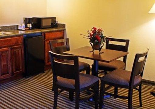 фото отеля Comfort Inn & Suites Perry