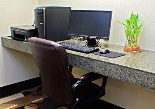 фото отеля Comfort Inn & Suites Perry
