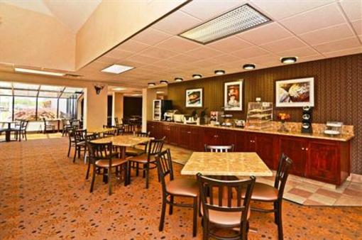 фото отеля Best Western Plus Arbour Inn & Suites