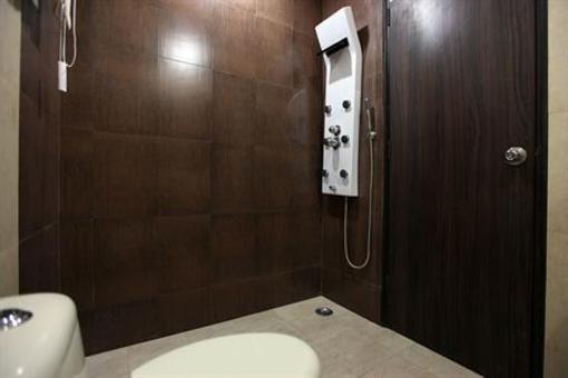 фото отеля Bonlon Inn