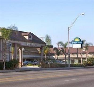 фото отеля Days Inn Long Beach City Center