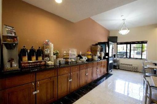 фото отеля Super 8 San Bruno/SF Intl Arpt W