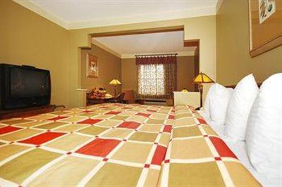 фото отеля BEST WESTERN Sunset Suites - Riverwalk