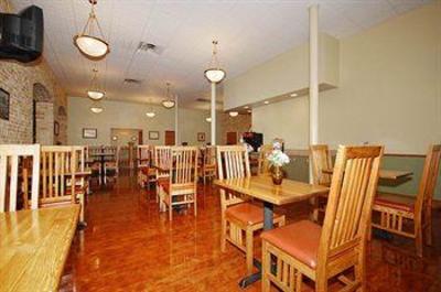 фото отеля BEST WESTERN Sunset Suites - Riverwalk