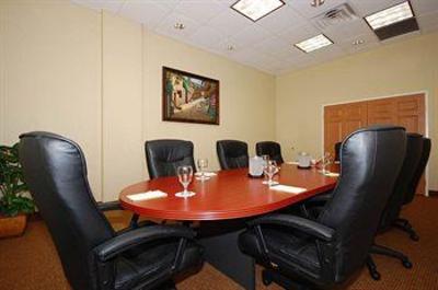 фото отеля BEST WESTERN Sunset Suites - Riverwalk