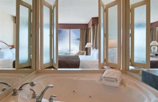 фото отеля Hilton Hotel and Suites Niagara Falls / Fallsview