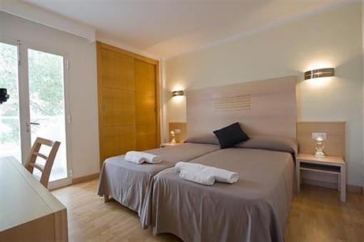 фото отеля Ferrera Beach Apartments Felanitx