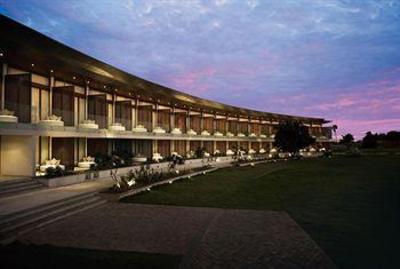 фото отеля Vivanta by Taj Fisherman's Cove Chennai