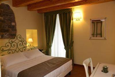 фото отеля Hotel Borgo Antico Como