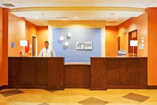 фото отеля Holiday Inn Express & Suites North Hollywood