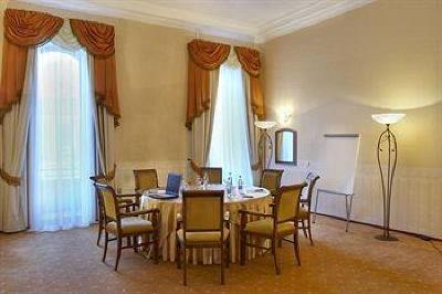 фото отеля Petro Palace Hotel