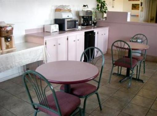 фото отеля Carefree Inn Madisonville