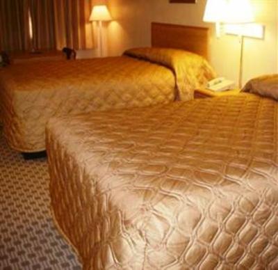 фото отеля Carefree Inn Madisonville
