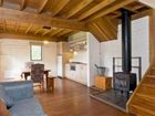 фото отеля King Parrot Cottages & Conference Retreat