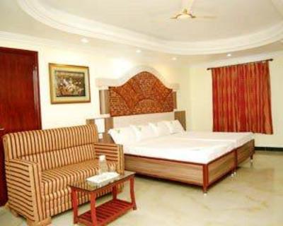 фото отеля Shri Perumal Inn