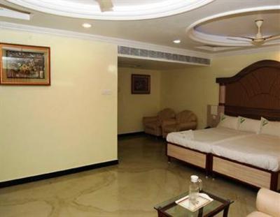 фото отеля Shri Perumal Inn