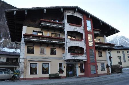 фото отеля Oberreiter Am Dorfbrunnen Hotel Fusch an der Glocknerstrasse