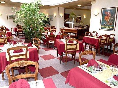 фото отеля Logis Hotel Le Strasbourgeois Plombieres-les-Bains