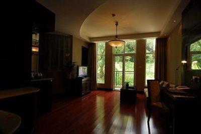 фото отеля West Lake Hillview International Hotel