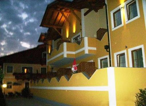 фото отеля Ferienpension Kirchenwirt Kirchheim im Innkreis