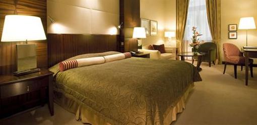 фото отеля Corinthia Royal Residences