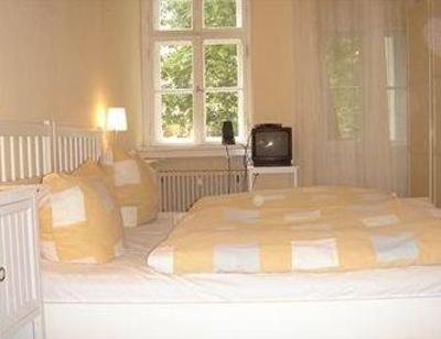 фото отеля Privatzimmer-Berlinschoneberg Berlin