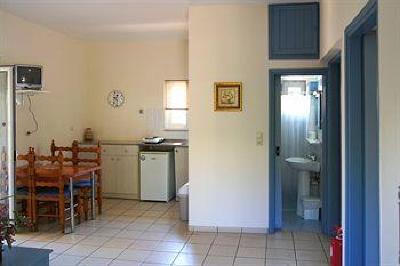фото отеля Seafront Apartments Arkadi