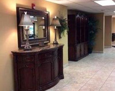 фото отеля Chisholm Suite Hotel