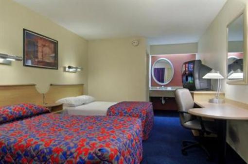 фото отеля Red Roof Inn Detroit St Clair Shores