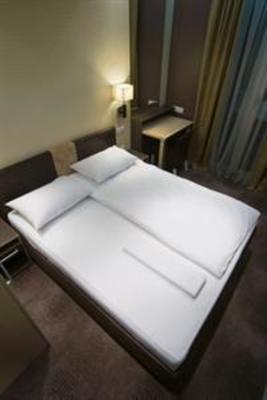 фото отеля Hotel Zeneva Kragujevac