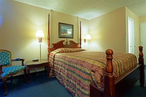 фото отеля Americas Best Value Inn Delano