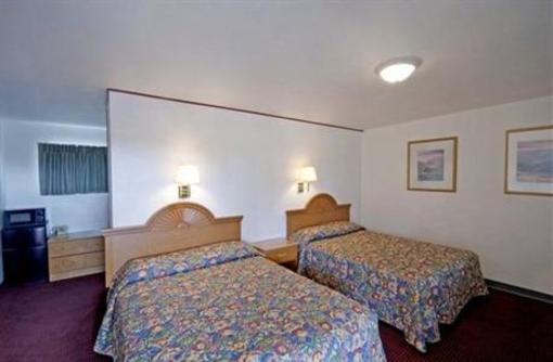 фото отеля Americas Best Value Inn Crescent City