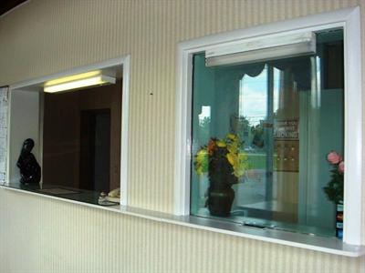 фото отеля Budget Lodge Hotel Newton Falls