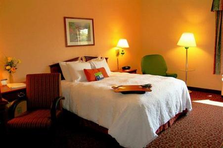фото отеля Hampton Inn Frostburg