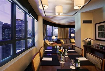 фото отеля Doubletree Guest Suites Times Square