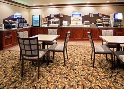 фото отеля Holiday Inn Express Hotel & Suites Sturgis