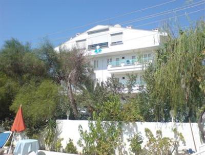 фото отеля Manolya Apartments