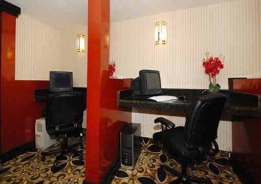 фото отеля Quality Inn Vernon