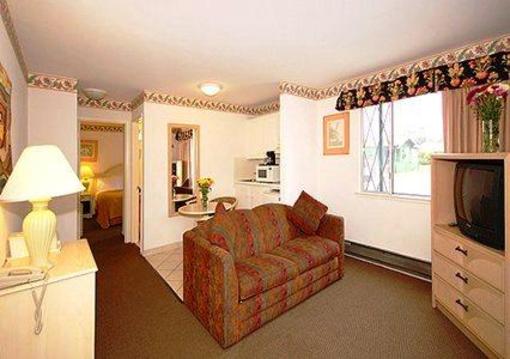 фото отеля Quality Inn Monterey - Fremont Street
