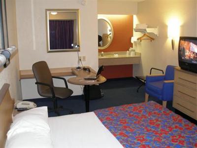 фото отеля Red Roof Inn Orlando Convention Center