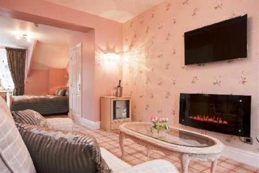 фото отеля Bowness Bay Suites