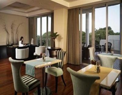 фото отеля Suncoast Hotel and Towers