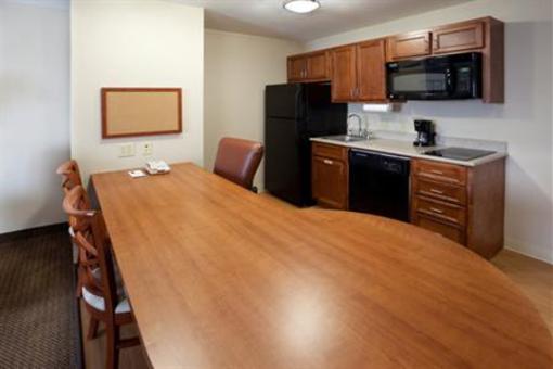 фото отеля Candlewood Suites San Antonio NW Near Seaworld