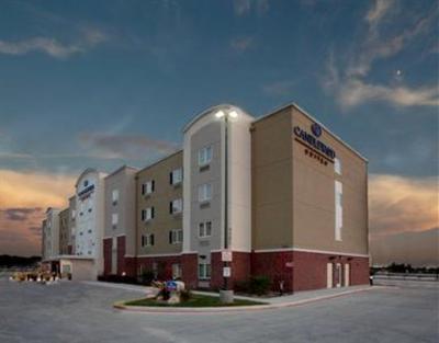 фото отеля Candlewood Suites San Antonio NW Near Seaworld