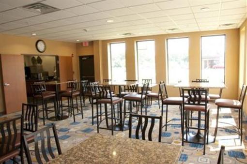 фото отеля BEST WESTERN Portage Hotel and Suites