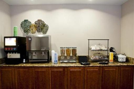 фото отеля BEST WESTERN Portage Hotel and Suites