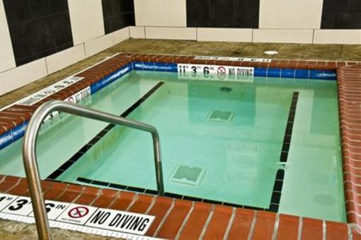 фото отеля BEST WESTERN Portage Hotel and Suites