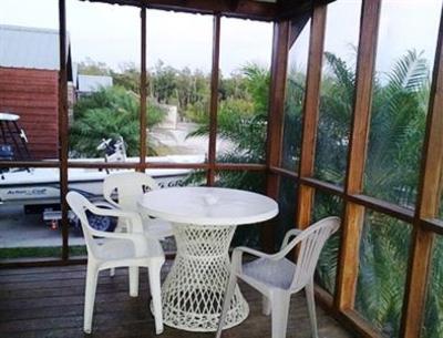 фото отеля Miller's World Glades Haven Cozy Cabins Everglades